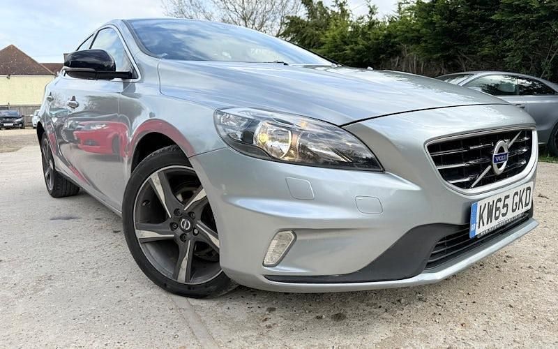 Usado Volvo V40 R-Design 120 HP (88 kW) 2015 Citadino