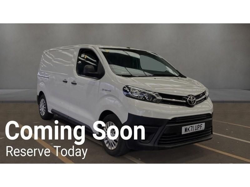 Used Toyota Proace 100 kW (136 HP) 2022 White MPV