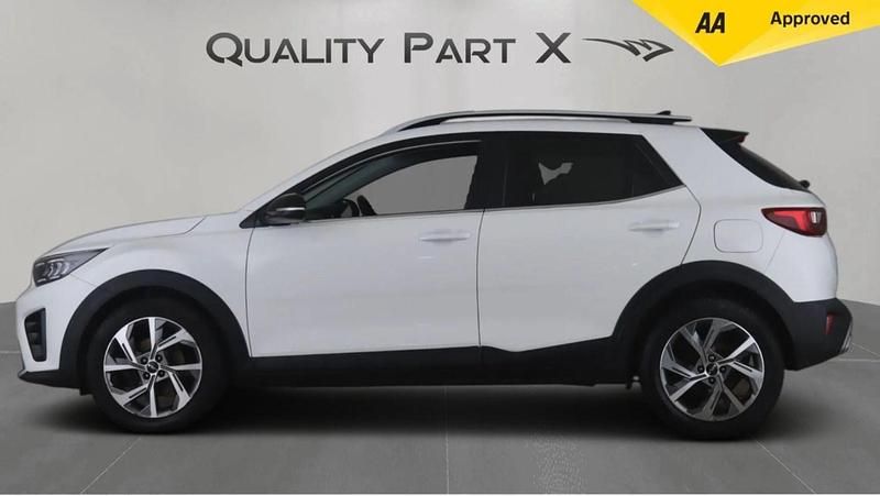 Used Kia Stonic GT-Line 118 HP (86 kW) 2022 White SUV