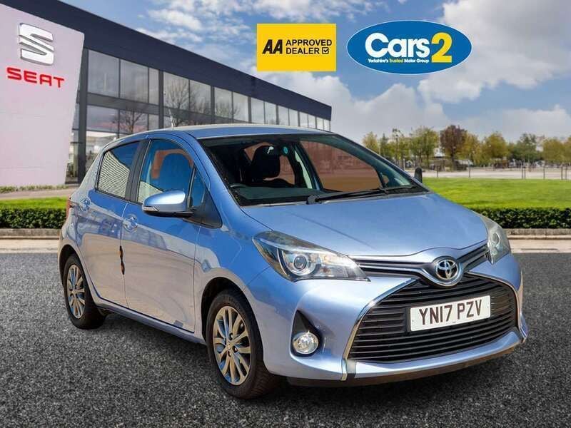 Blue Used 2017 Toyota Yaris Hatchback | £8,462 (Fair price) - Image 1/4