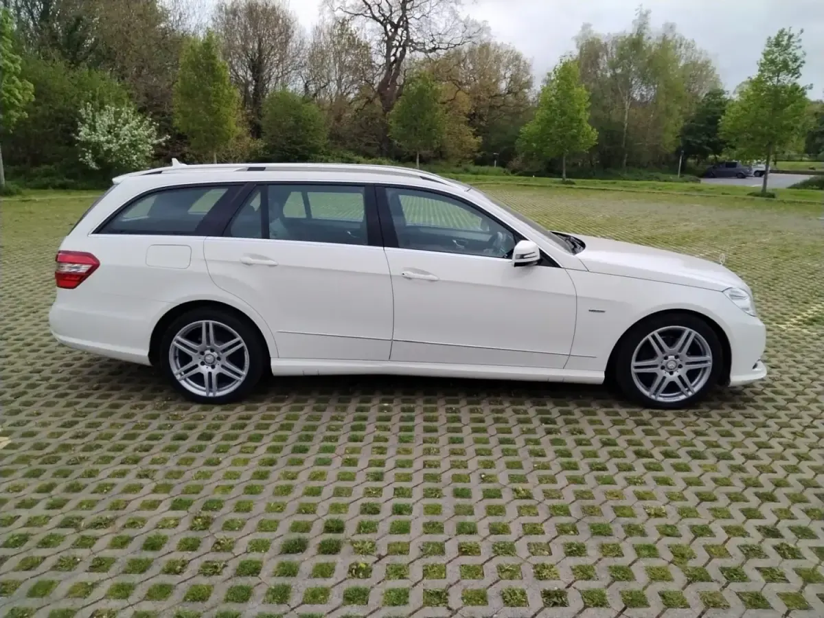 Usado Mercedes E350 265 HP (194 kW) 2012 Branco Carrinha
