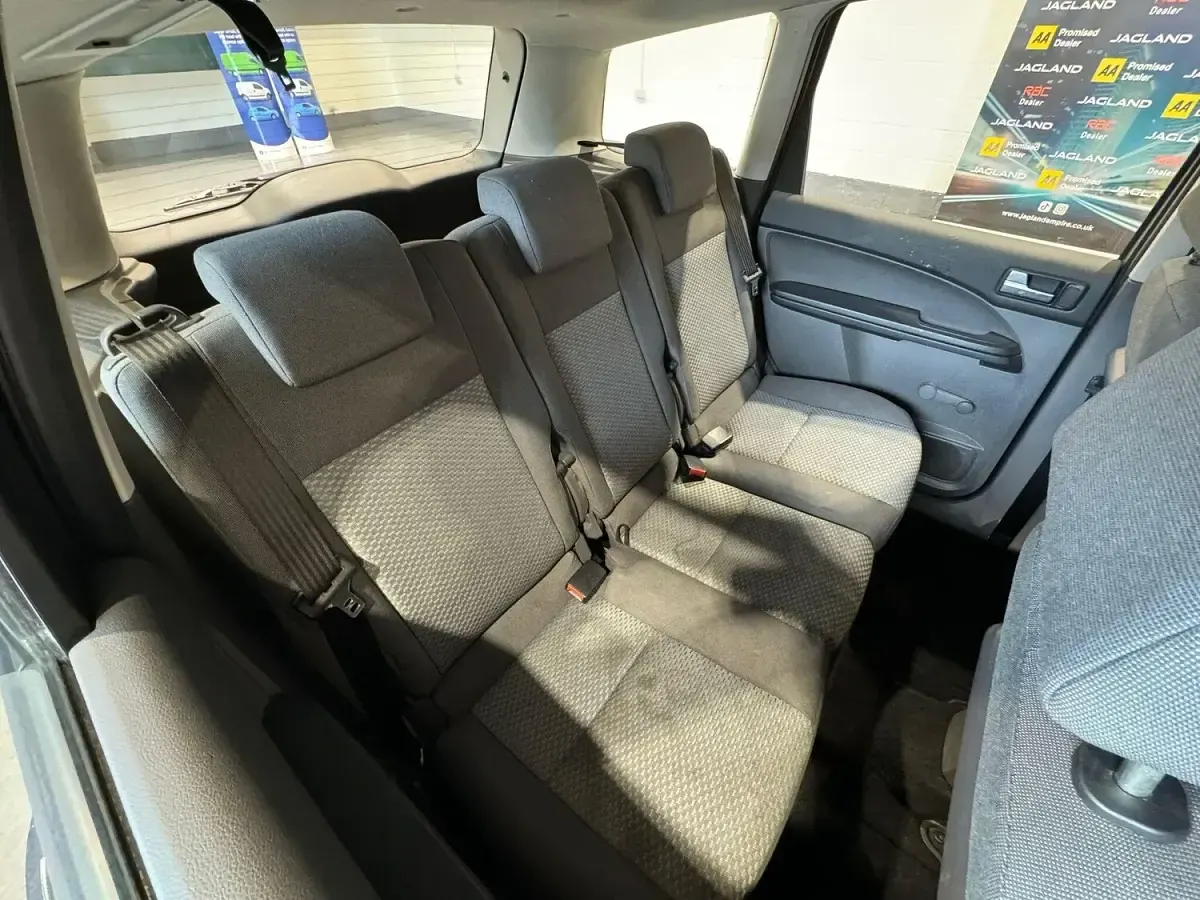 Used Ford C-MAX Zetec 2005 Blue MPV