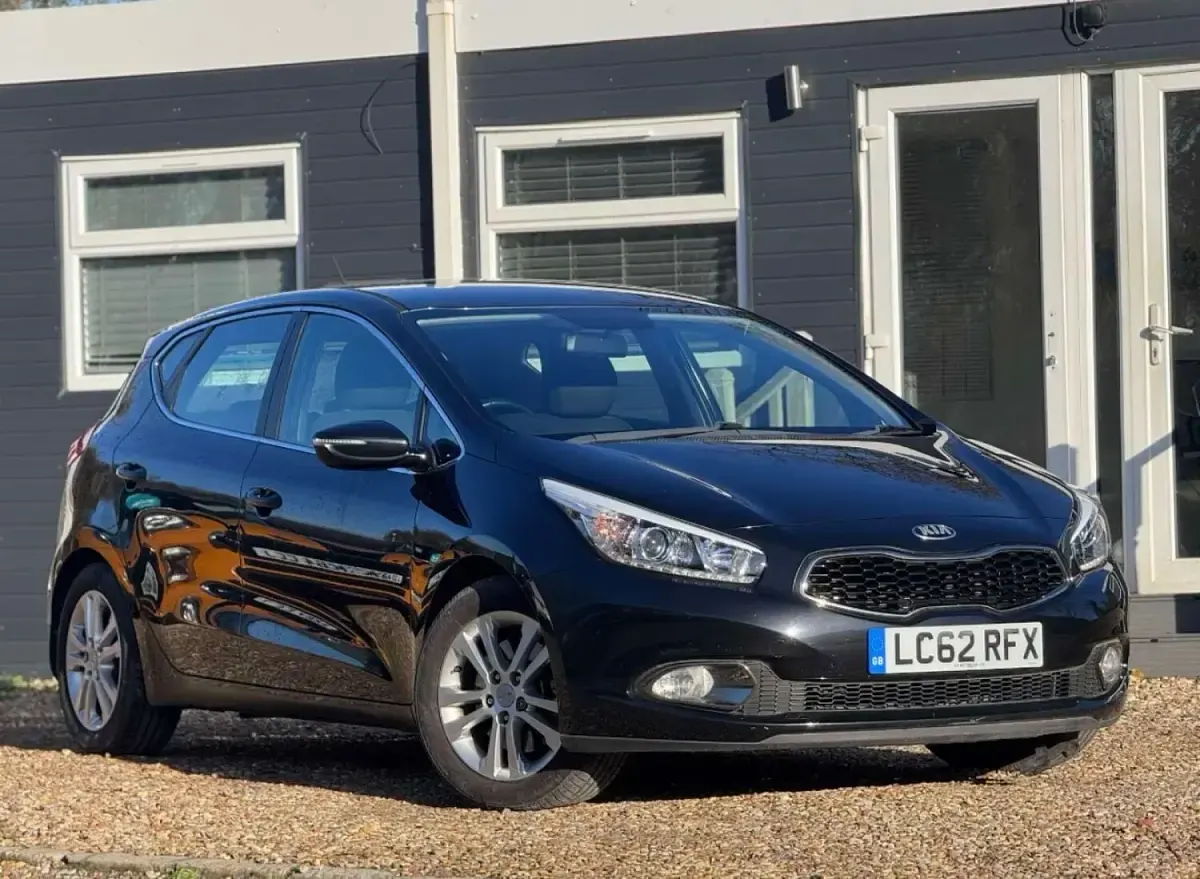 Used Kia Ceed 135 HP (99 kW) 2013 Black Hatchback