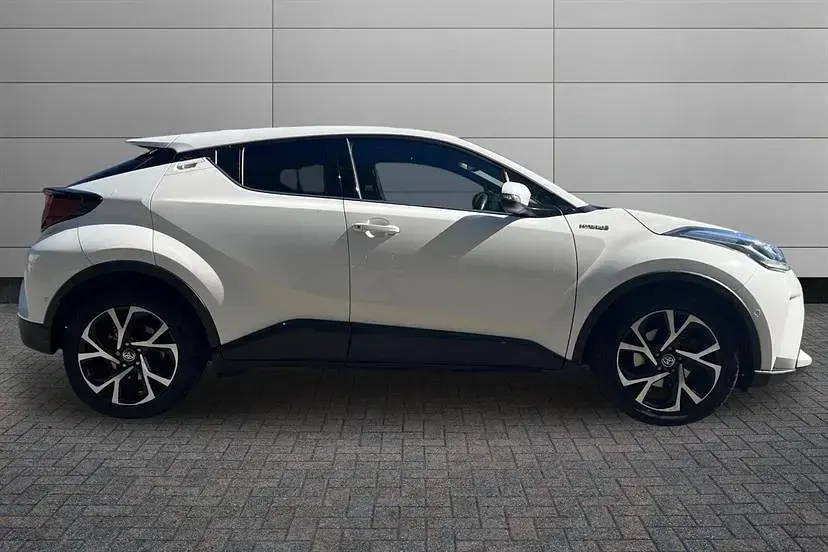 Used Toyota C-HR Design 122 HP (89 kW) 2020 White SUV