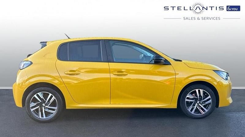 Used Peugeot 208 Active+ 99 HP (72 kW) 2023 Hatchback