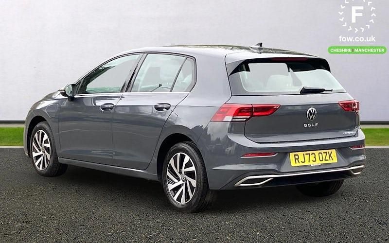 Second-hand VW Golf VIII Pro 204 CP (150 kW) 2023 Gri Hatchback