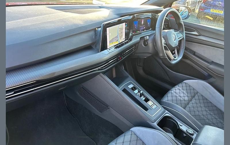 Used VW Golf VIII R-line 147 HP (108 kW) 2022 Red Hatchback