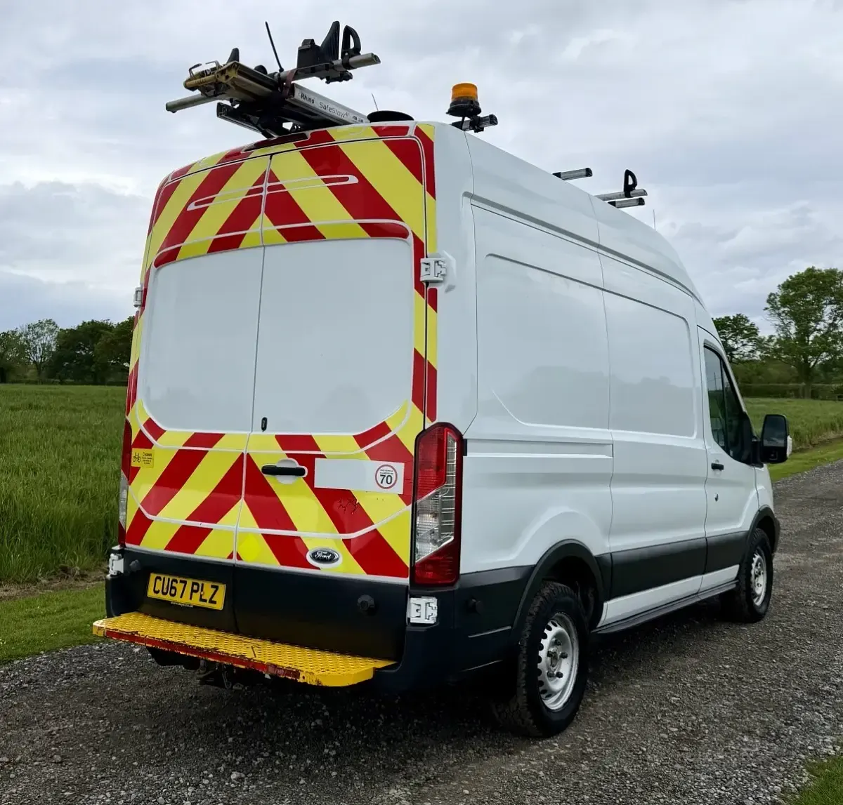 Used Ford Transit 170 HP (125 kW) 2017 White Van