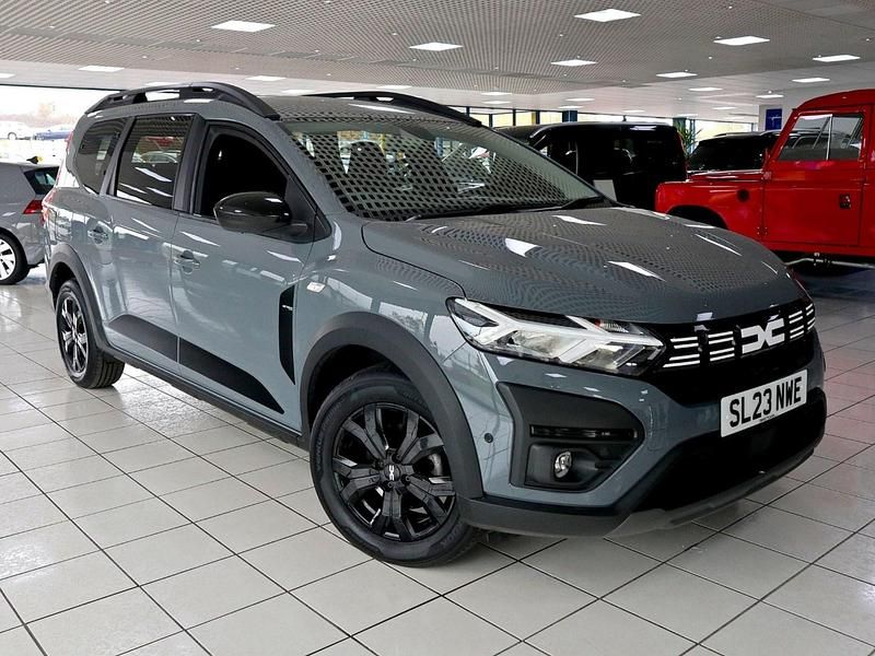 Grey Used 2023 Dacia Jogger Extreme MPV | £16,189 (Fair price) - Image 1/4