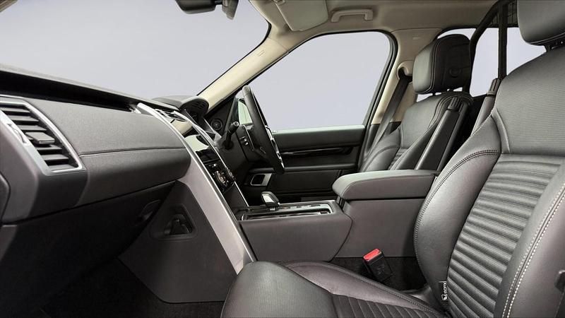 Used Land Rover Discovery 5 SE 2023 Blue SUV