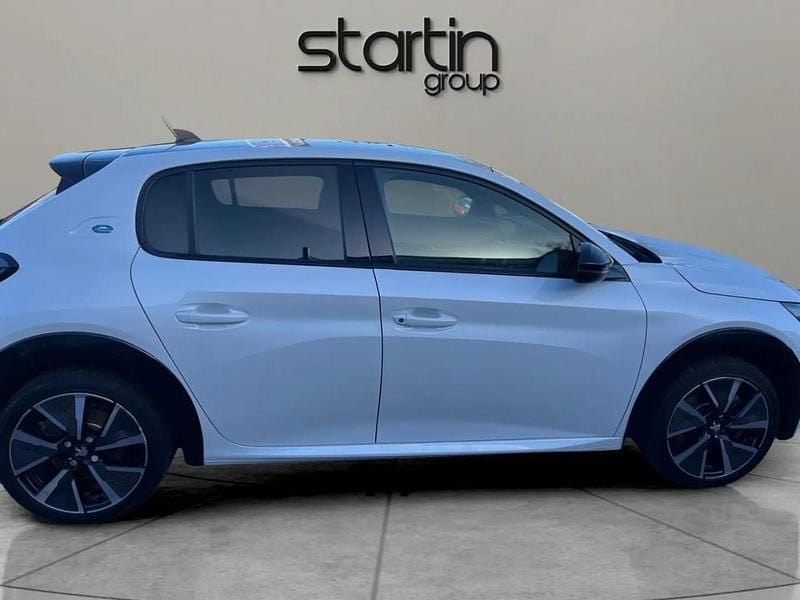 White Used 2021 Peugeot e-208 GT Hatchback | £11,450 (Fair price) - Image 1/4