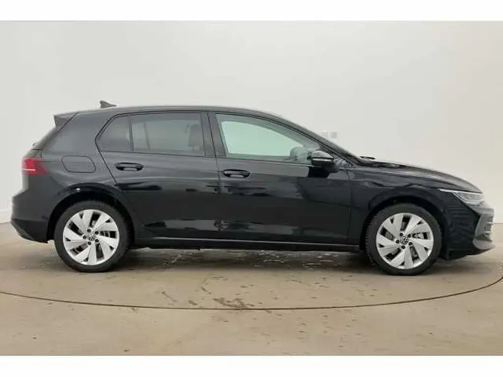 Used VW Golf VIII 204 HP (150 kW) 2025