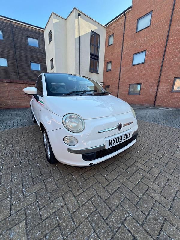 Used Fiat 500 Lounge 69 HP (50 kW) 2009 White Cabriolet
