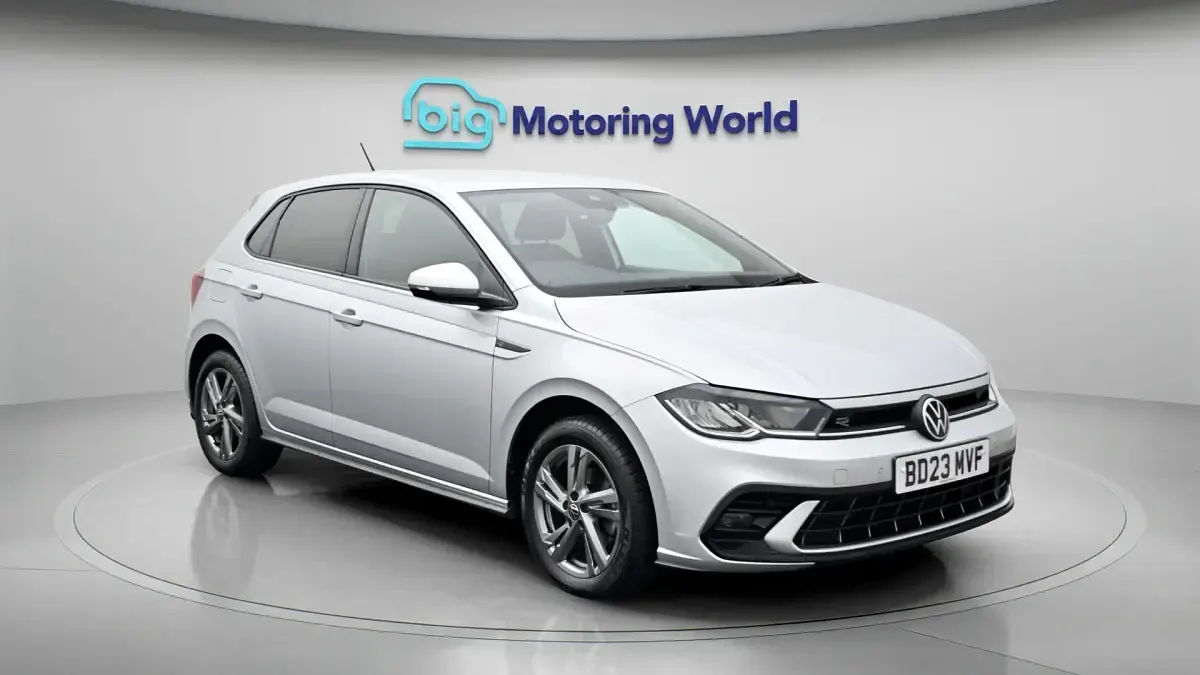 Usado VW Polo R-line 110 HP (80 kW) 2023 Citadino