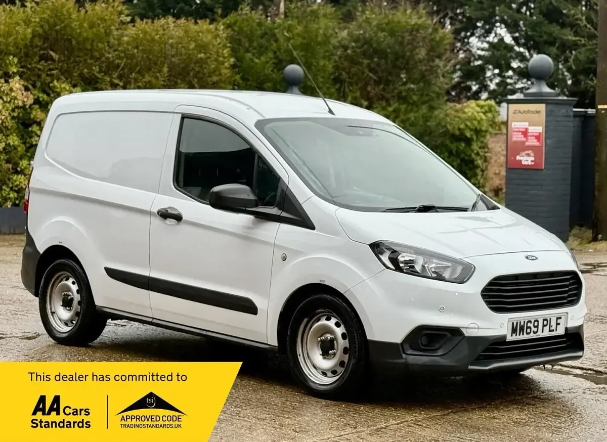Begagnad Ford Transit 100 HK (73 kW) 2020 Vit