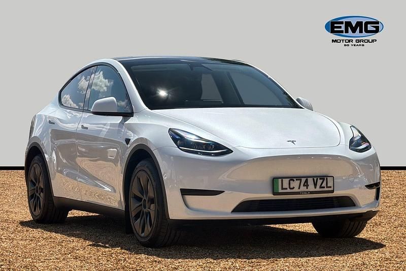 White Used 2024 Tesla Model Y Long Range AWD SUV | £40,795 - Image 1/3