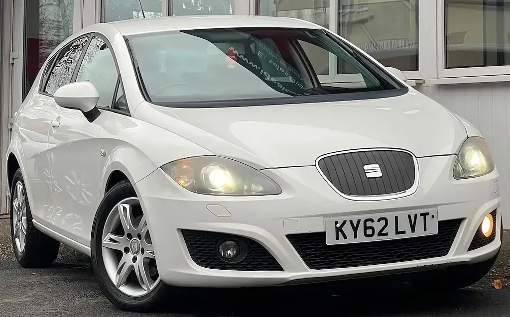 Käytetty Seat Leon Copa 105 HP (77 kW) 2012 Valkoinen Viistoperä
