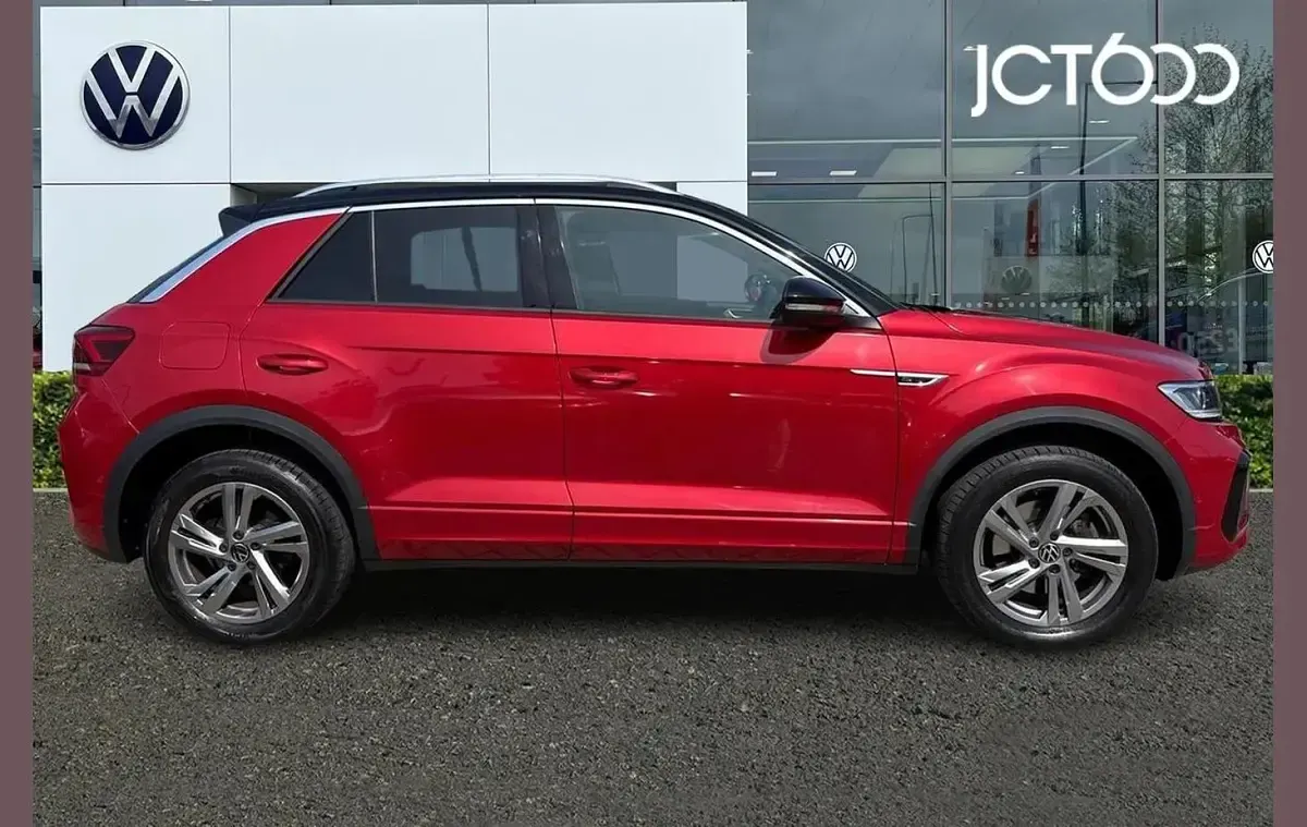 Used VW T-Roc R-line 190 HP (139 kW) 2023 Red SUV