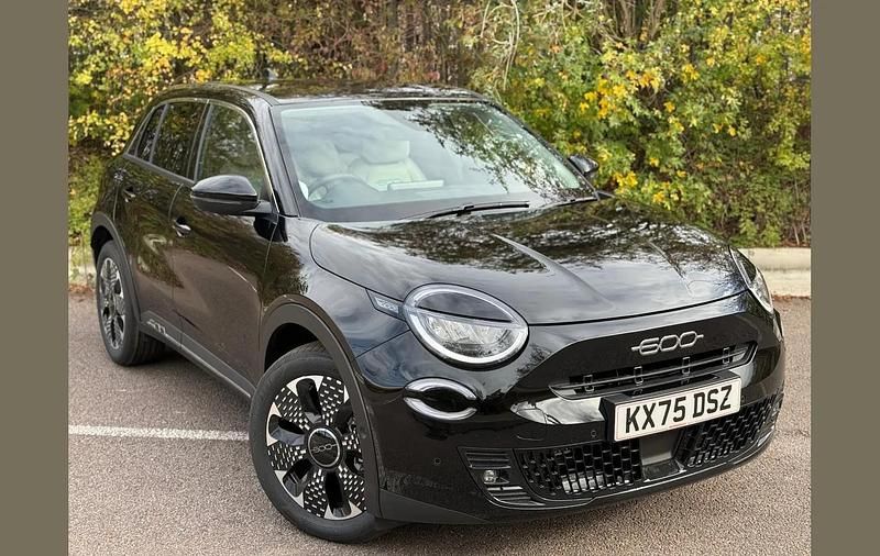 New Fiat 600 La Prima 134 HP (98 kW) 2025 Black Hatchback