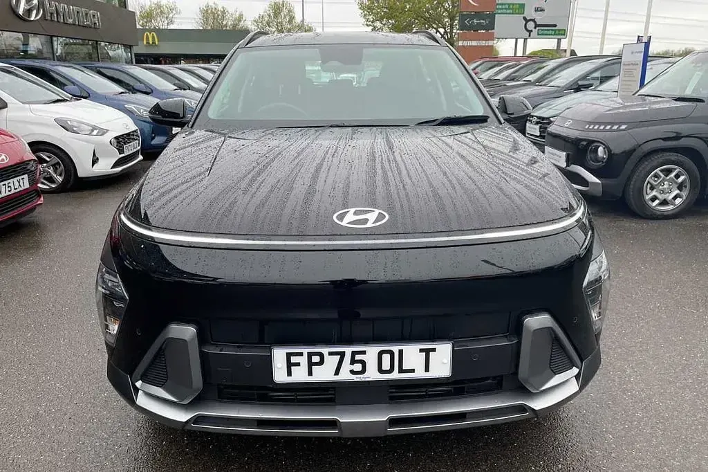 Used Hyundai Kona Advanced 138 HP (101 kW) 2025 Abyss black SUV