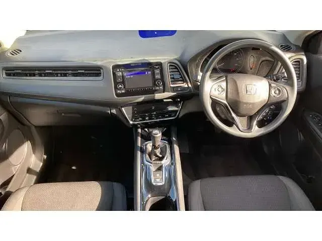 Używany Honda HR-V S 130 KM (95 kW) 2020 Srebrny SUV