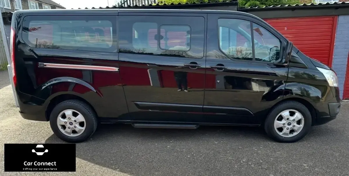 Begagnad Ford Tourneo Custom Titanium 2017 Svart Van