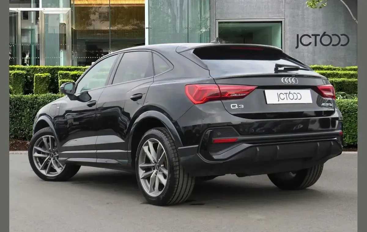 Usado Audi Q3 Advanced 245 CV (180 kW) 2023 Negro SUV