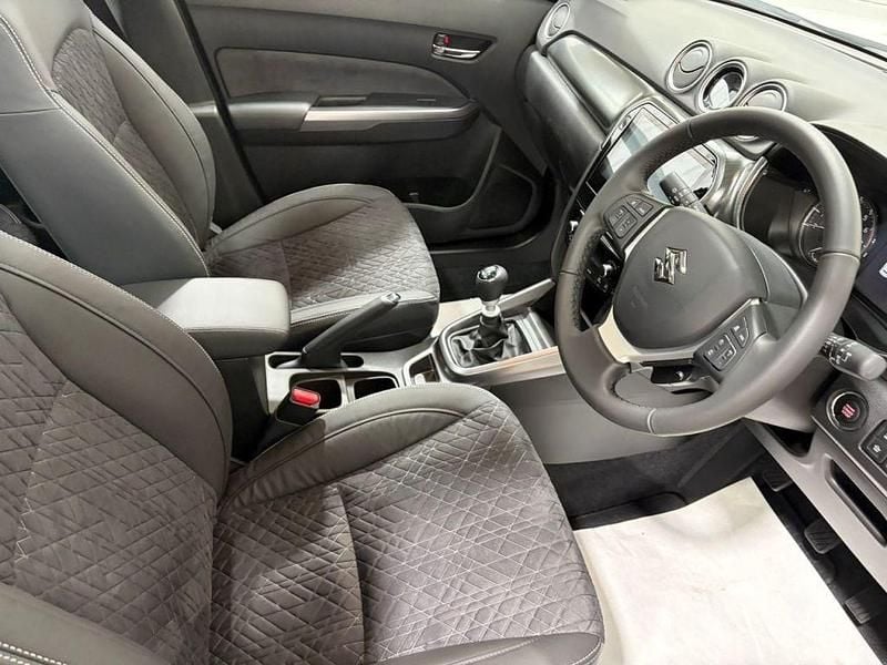 New Suzuki Vitara 2026 White SUV