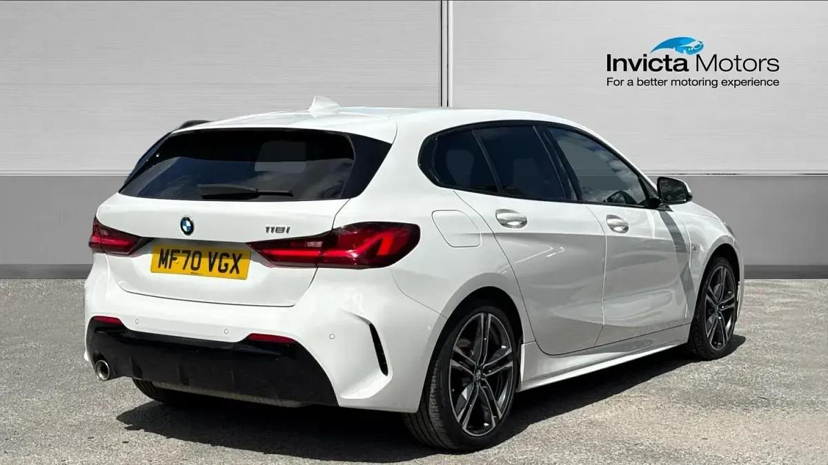 Used BMW 118 M Sport 140 HP (102 kW) 2020 Alpine white gloss Hatchback