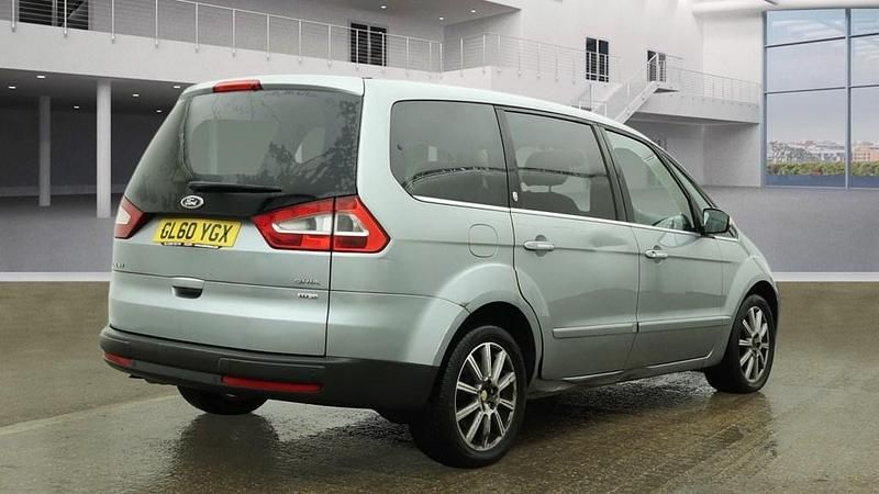 Usado Ford Galaxy Ghia 2010 Prateado Monovolume