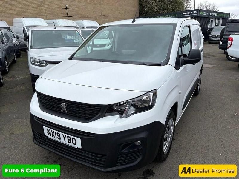 Used Peugeot Partner 2019 White MPV
