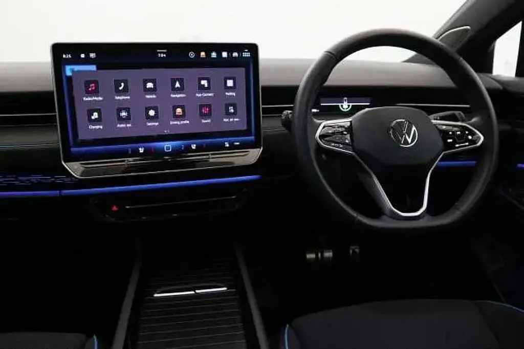 Used VW ID.7 Pro 210 kW (286 HP) 2023 Blue Hatchback