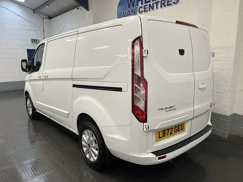 Used Ford Transit Custom Limited 130 HP (95 kW) 2023 White Van