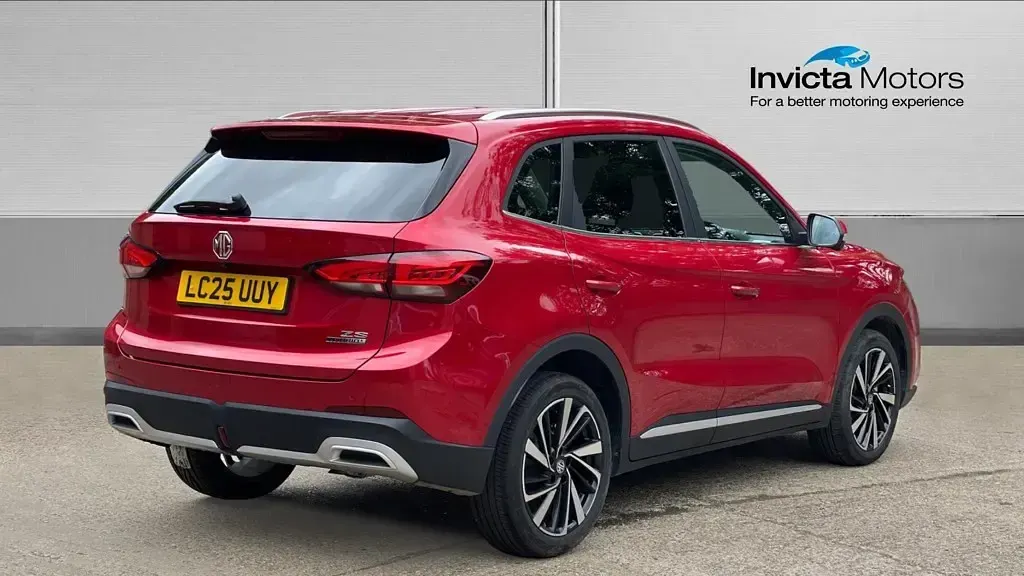 Used MG ZS Trophy 196 HP (144 kW) 2025 Red SUV