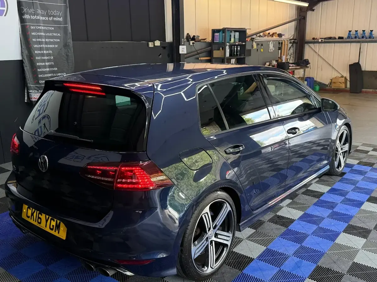 Used VW Golf VII R 295 HP (216 kW) 2016 Blue Hatchback