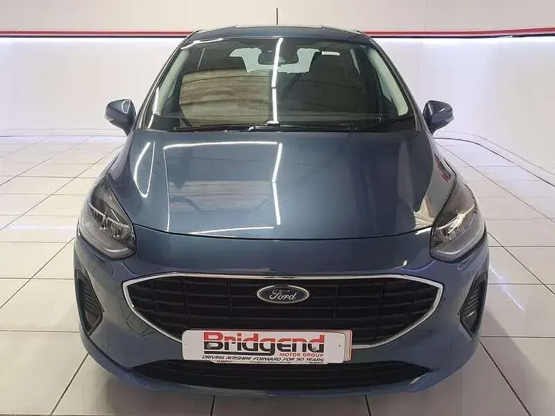 Begagnad Ford Fiesta Trend 2023 Blå Halvkombi