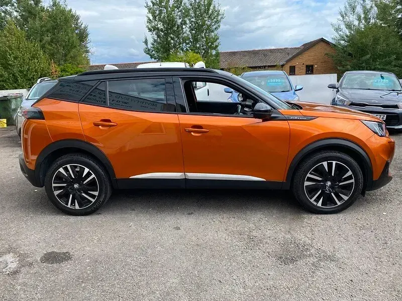 Used Peugeot 2008 GT-line 127 HP (93 kW) 2020 Orange SUV