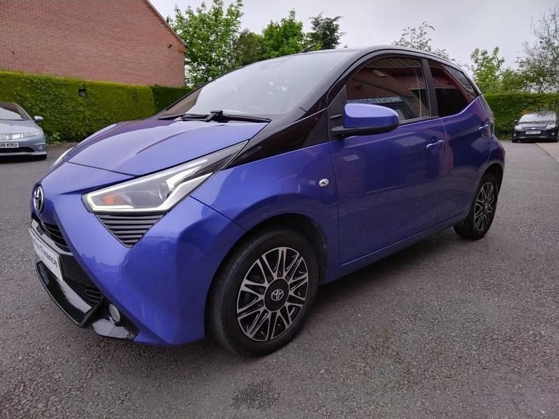 Used Toyota Aygo X-clusiv 2019 Blue Hatchback