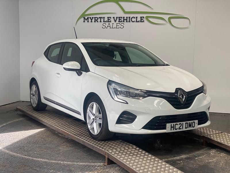 Used Renault Clio V Play 72 HP (52 kW) 2021 White Hatchback