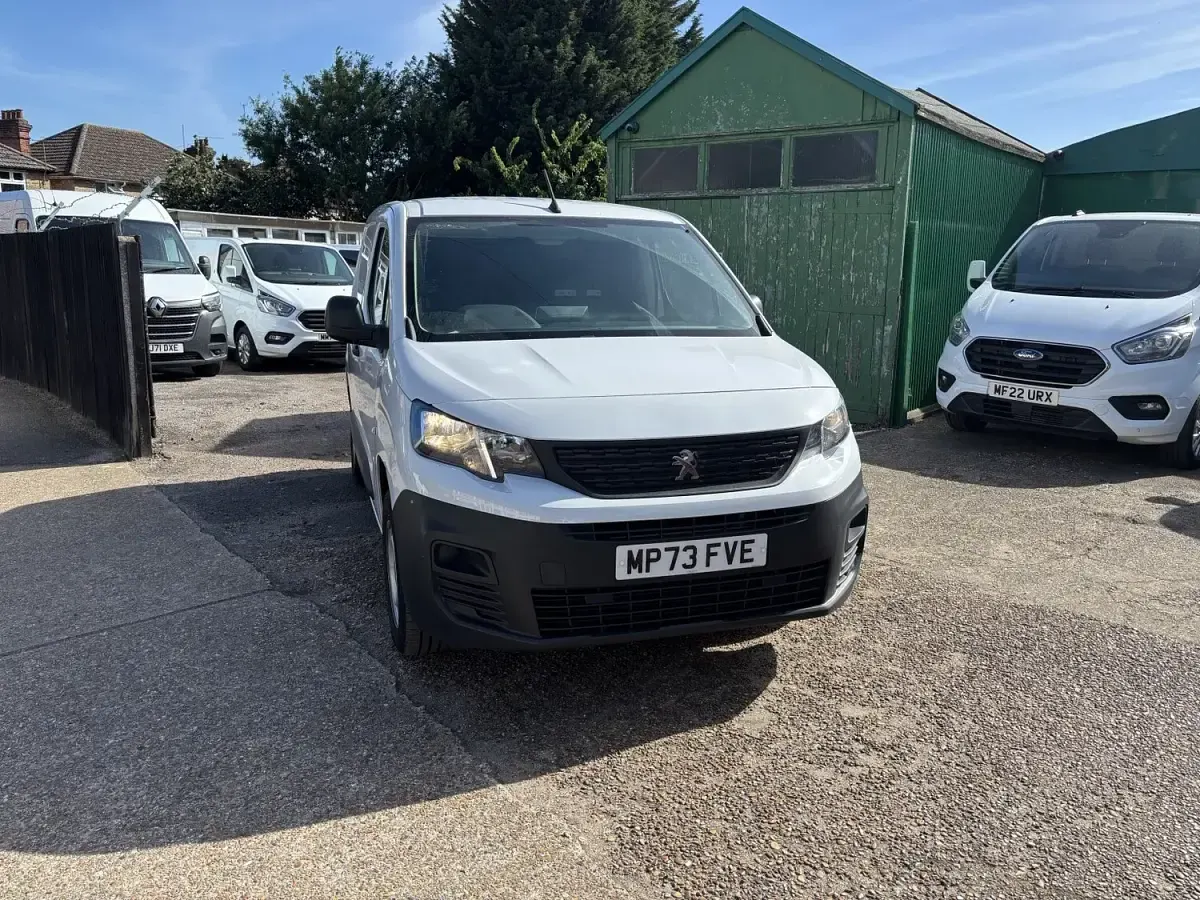 Used Peugeot Partner Premium 2024 White MPV