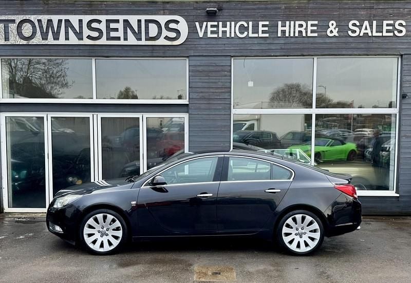 Used Vauxhall Insignia Elite 260 HP (191 kW) 2010 Black Hatchback