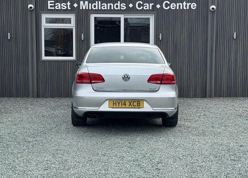 Begagnad VW Passat Executive 2014 Silver Sedan