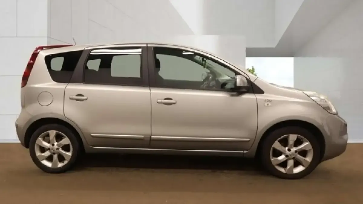 Used Nissan Note N-TEC 88 HP (64 kW) 2010 Silver Hatchback