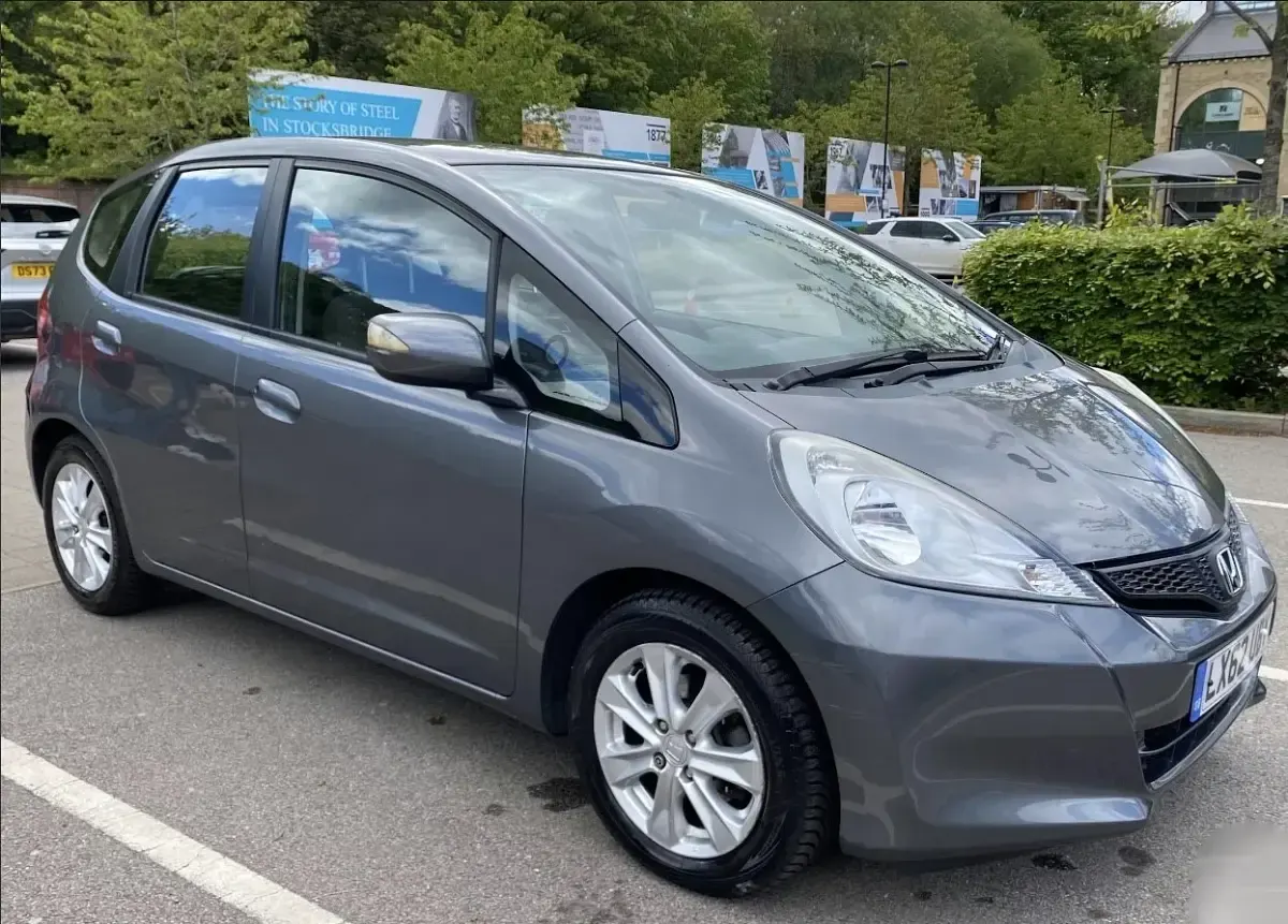 Used Honda Jazz ES 99 HP (72 kW) 2012 Grey Hatchback