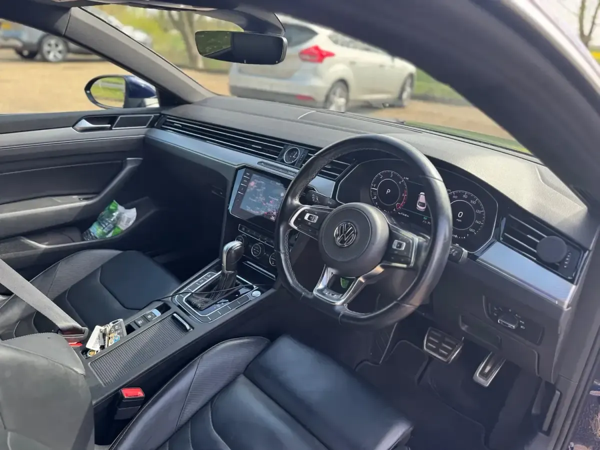 Used VW Arteon R-line 190 HP (139 kW) 2019 Blue Hatchback