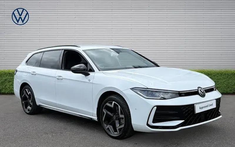 Used VW Passat R-line 272 HP (200 kW) 2025 Estate
