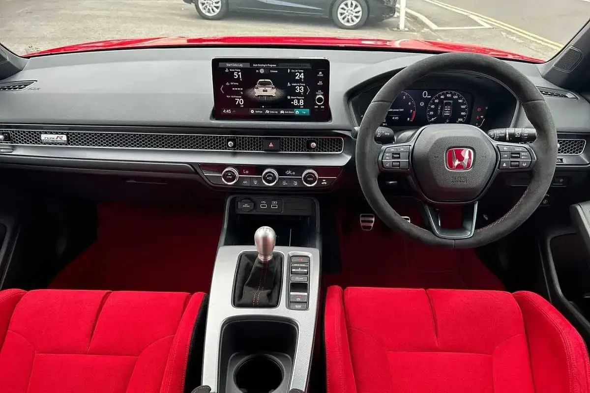 Used Honda Civic Type R 329 HP (241 kW) 2025 Rally red Hatchback