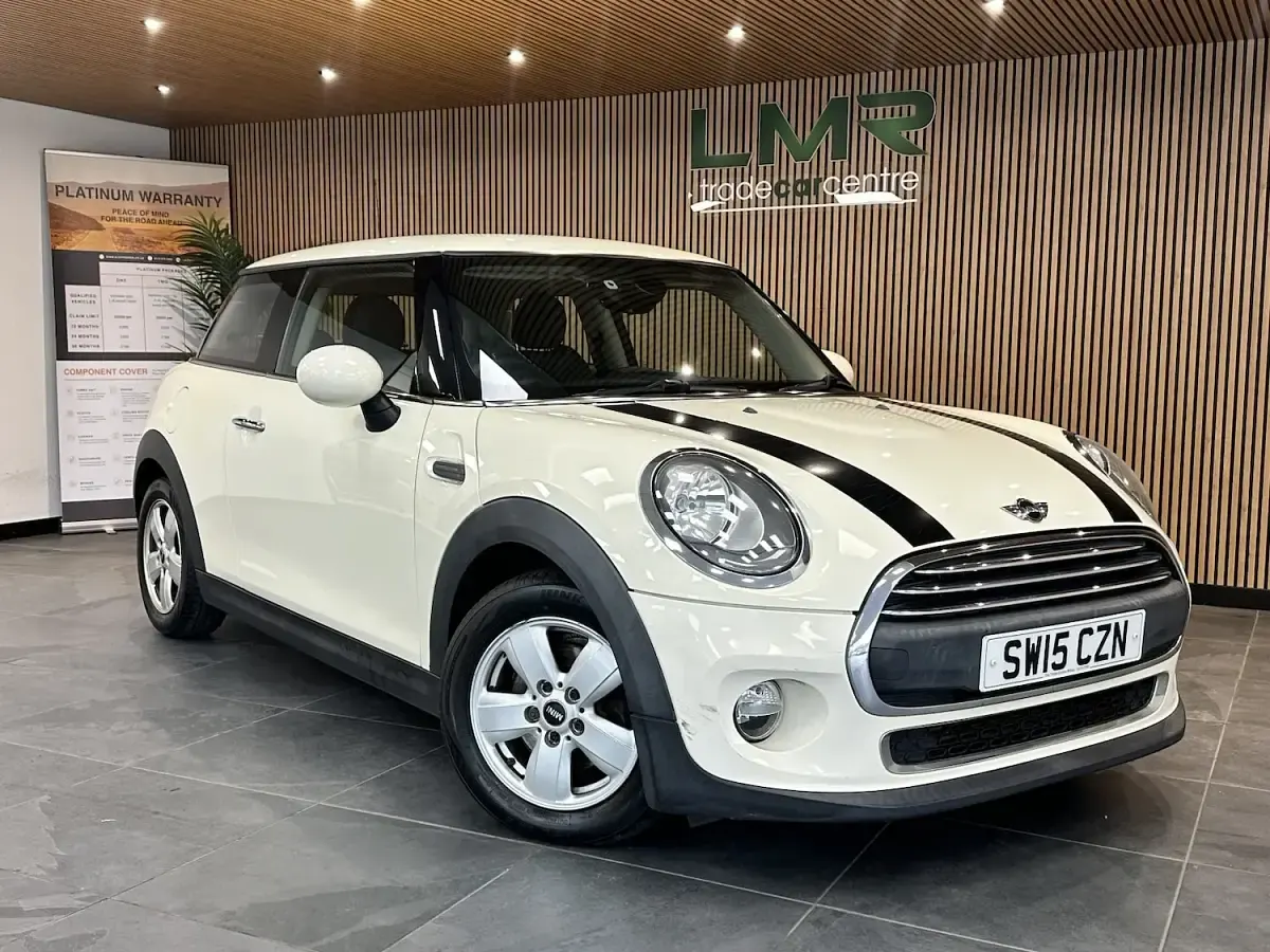 Used Mini ONE Hatch 102 HP (75 kW) 2015 White Hatchback