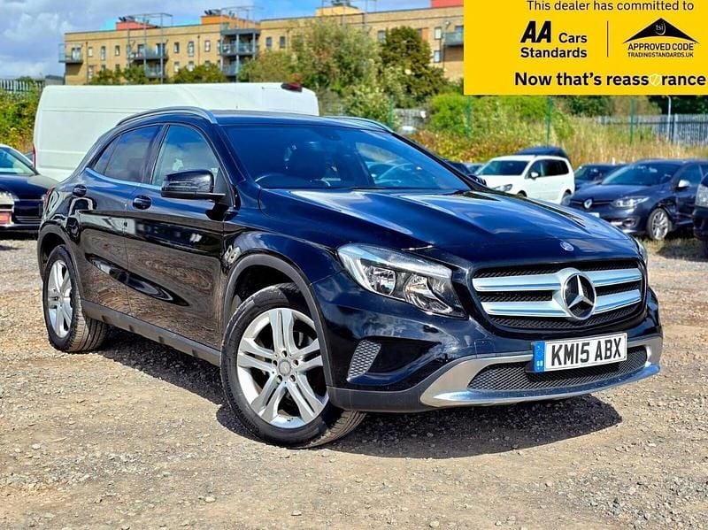 Black Used 2015 Mercedes GLA200 SUV | £10,388 (Fair price) - Image 1/4