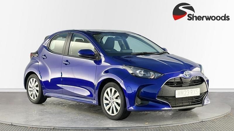 Blue Used 2023 Toyota Yaris Hybrid Hatchback | £16,999 (Good price) - Image 1/4